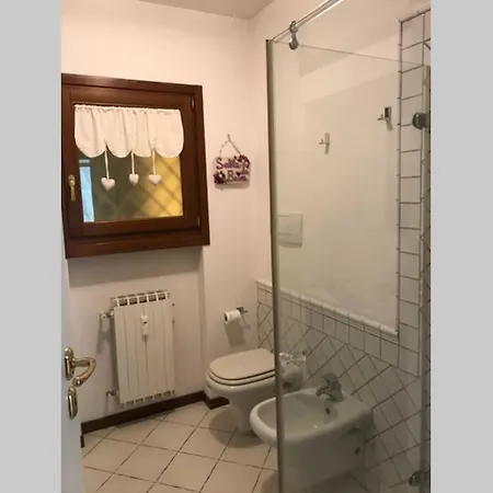 AL NUMERO 13 - zona clinica Pederzoli Peschiera del Garda Buitenkant foto